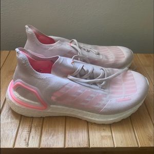 Women’s adidas Ultraboost 21 Running Shoes sz 9.5